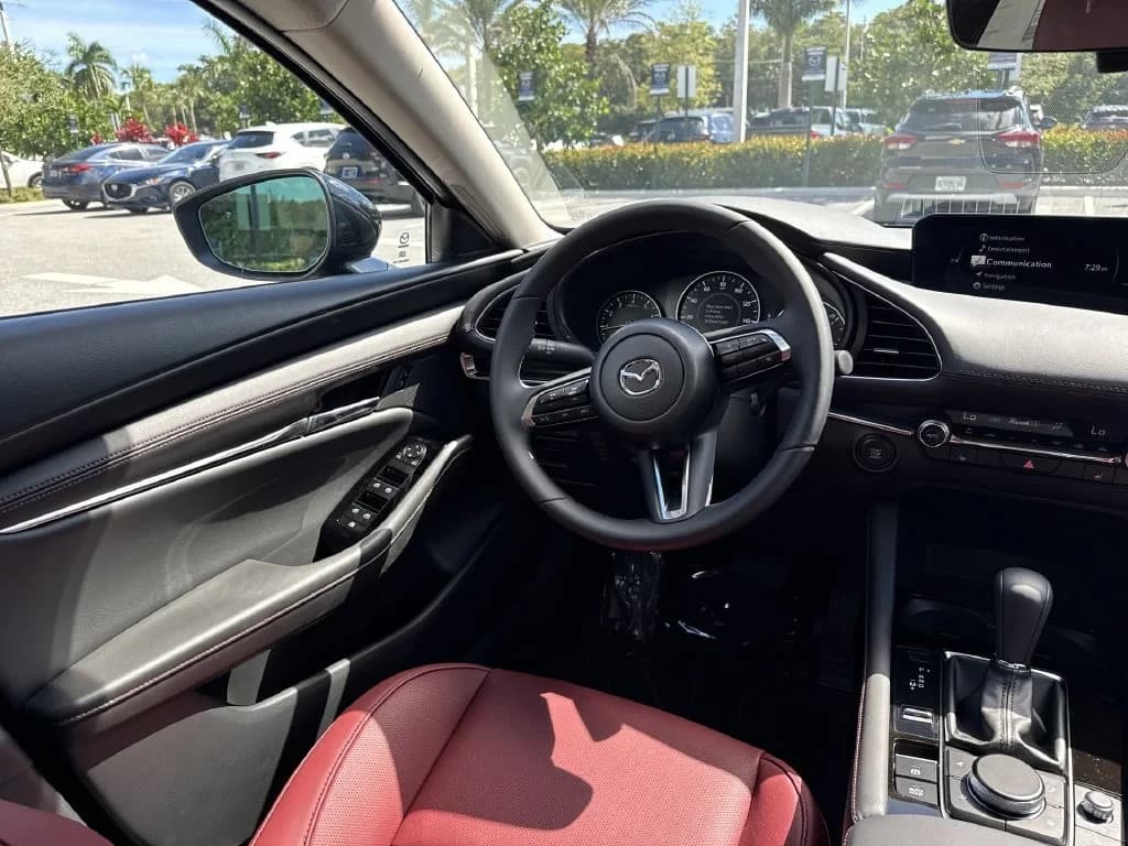 Mazda Mazda3 Sedan 2.5 S Carbon Edition AWD 2026 — side view