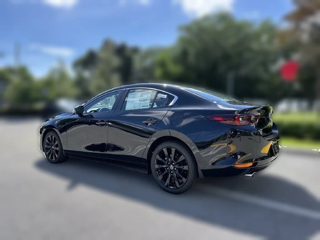 Mazda Mazda3 Sedan 2.5 S Carbon Edition AWD 2026 — side view