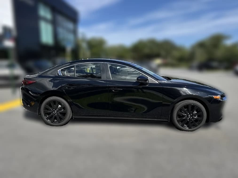 Mazda Mazda3 Sedan 2.5 S Carbon Edition AWD 2026 — side view