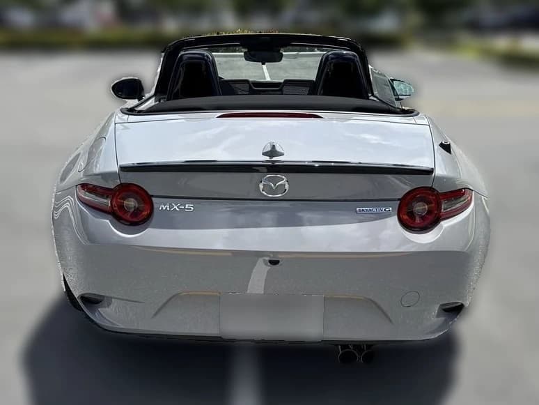 Mazda MX-5 Miata Club Manual 2026 — side view