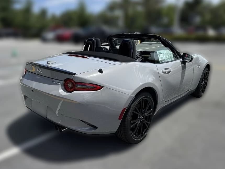 Mazda MX-5 Miata Club Manual 2026 — side view