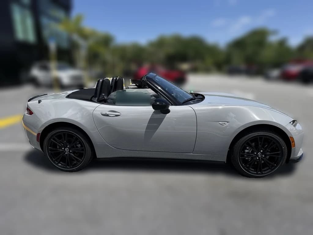 Mazda MX-5 Miata Club Manual 2026 — side view