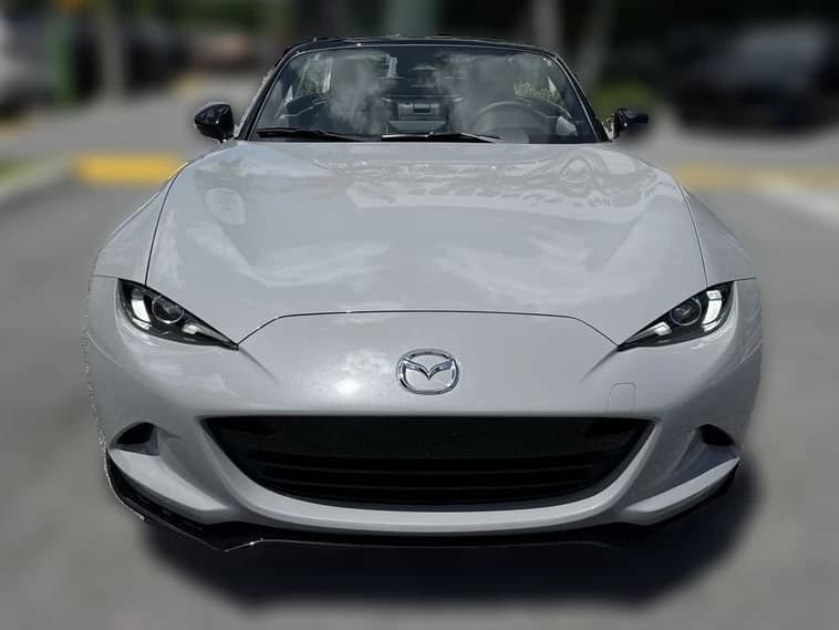 Mazda MX-5 Miata Club Manual 2026 — side view