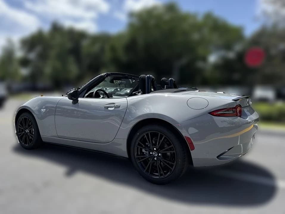 Mazda MX-5 Miata Club Manual 2026 — side view