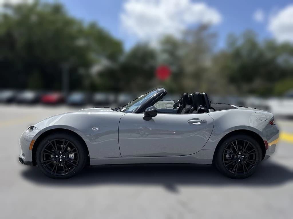 Mazda MX-5 Miata Club Manual 2026 — side view