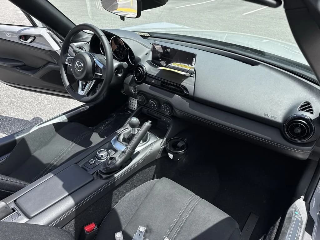 Mazda MX-5 Miata Club Manual 2026 — side view