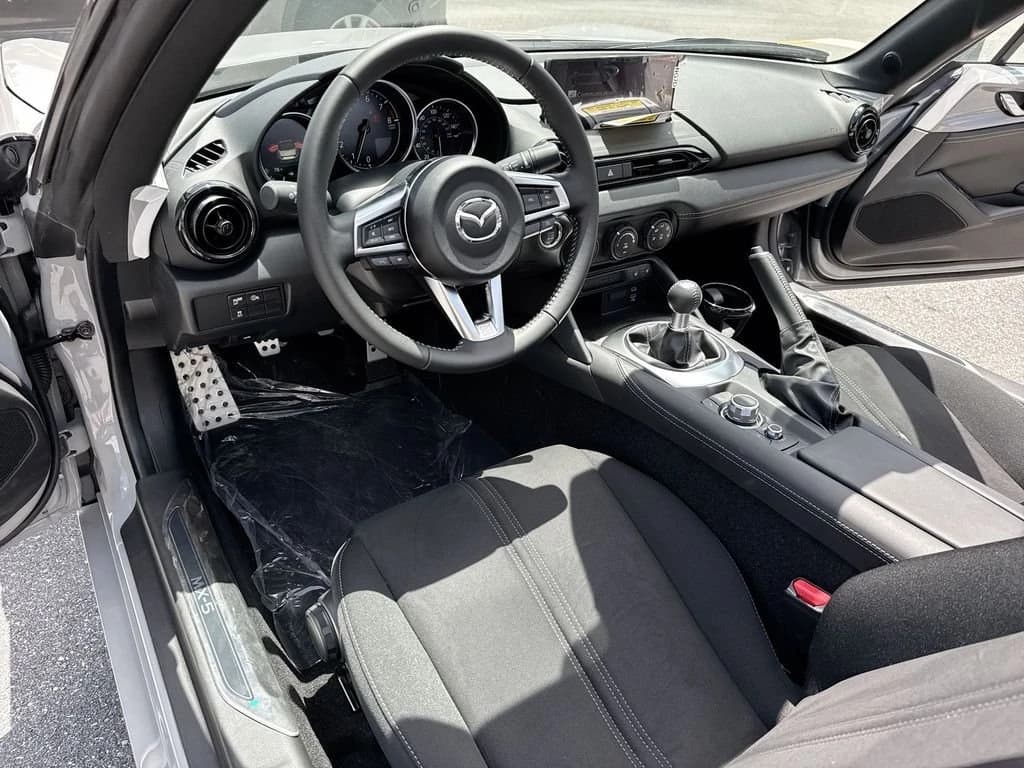 Mazda MX-5 Miata Club Manual 2026 — side view