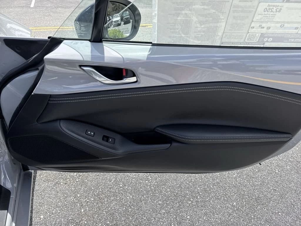 Mazda MX-5 Miata Club Manual 2026 — side view