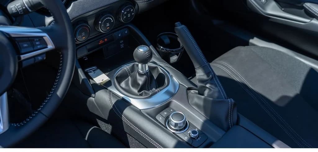 Mazda MX-5 Miata Club Manual 2026 — side view