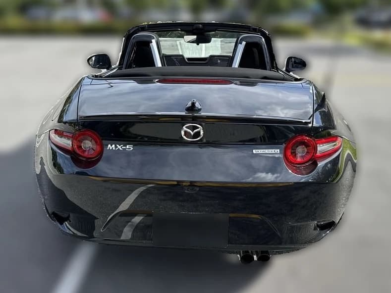 Mazda MX-5 Miata Club Manual 2026 — side view