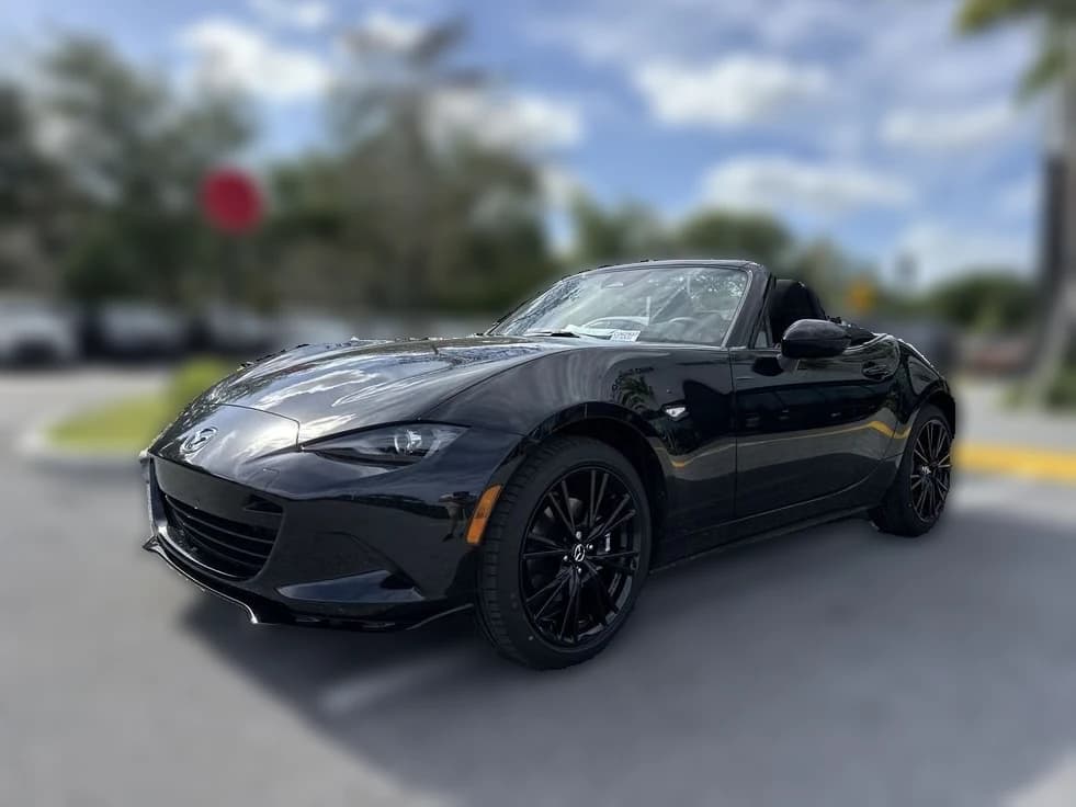 Mazda MX-5 Miata Club Manual 2026 — side view