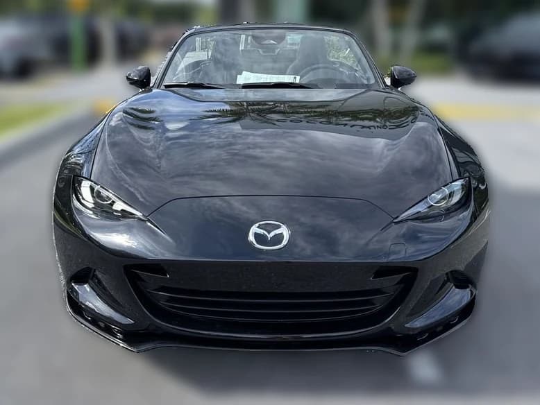 Mazda MX-5 Miata Club Manual 2026 — side view