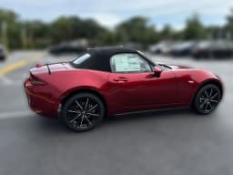 Mazda MX-5 Miata Grand Touring Auto 2026 — side view