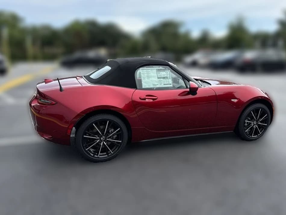 Mazda MX-5 Miata Grand Touring Auto 2026 — side view