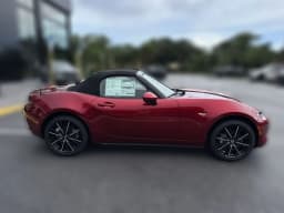 Mazda MX-5 Miata Grand Touring Auto 2026 — side view