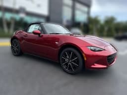Mazda MX-5 Miata Grand Touring Auto 2026 — side view