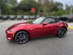 Mazda MX-5 Miata Grand Touring Auto 2026 — side view