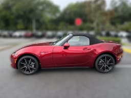 Mazda MX-5 Miata Grand Touring Auto 2026 — side view