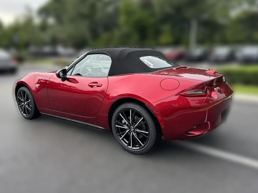 Mazda MX-5 Miata Grand Touring Auto 2026 — side view