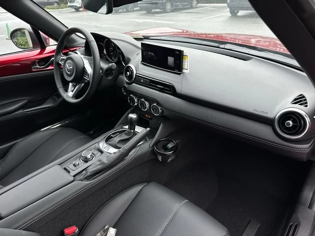 Mazda MX-5 Miata Grand Touring Auto 2026 — side view