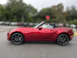 Mazda MX-5 Miata Grand Touring Auto 2026 — side view
