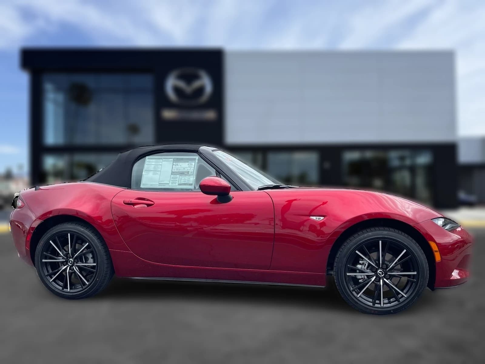 Mazda MX-5 Miata Grand Touring Auto 2026 — side view