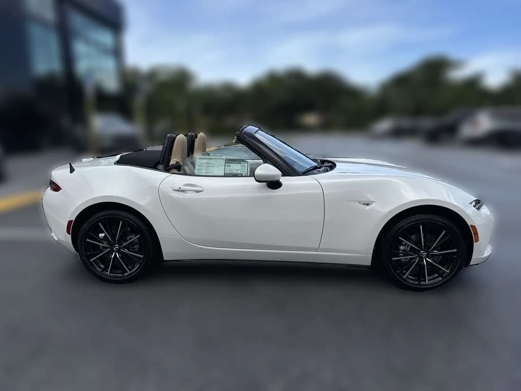 Mazda MX-5 Miata Grand Touring Manual 2026 — side view