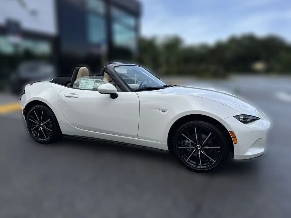 Mazda MX-5 Miata Grand Touring Manual 2026 — side view