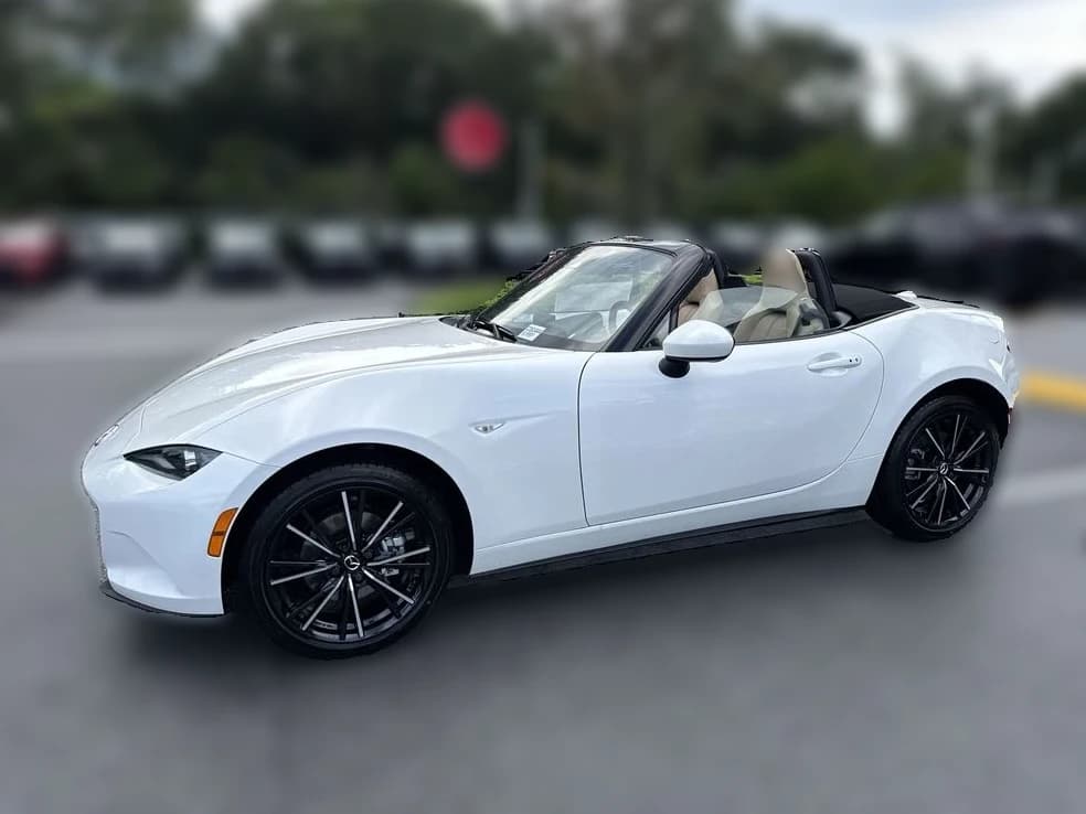 Mazda MX-5 Miata Grand Touring Manual 2026 — side view