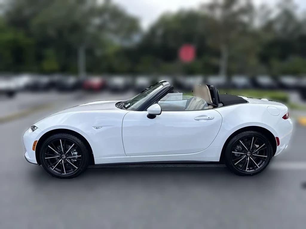 Mazda MX-5 Miata Grand Touring Manual 2026 — side view