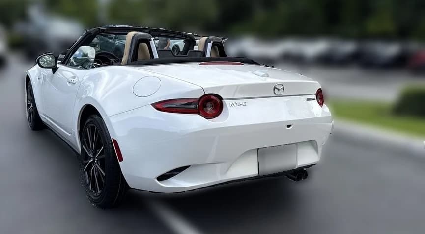 Mazda MX-5 Miata Grand Touring Manual 2026 — side view