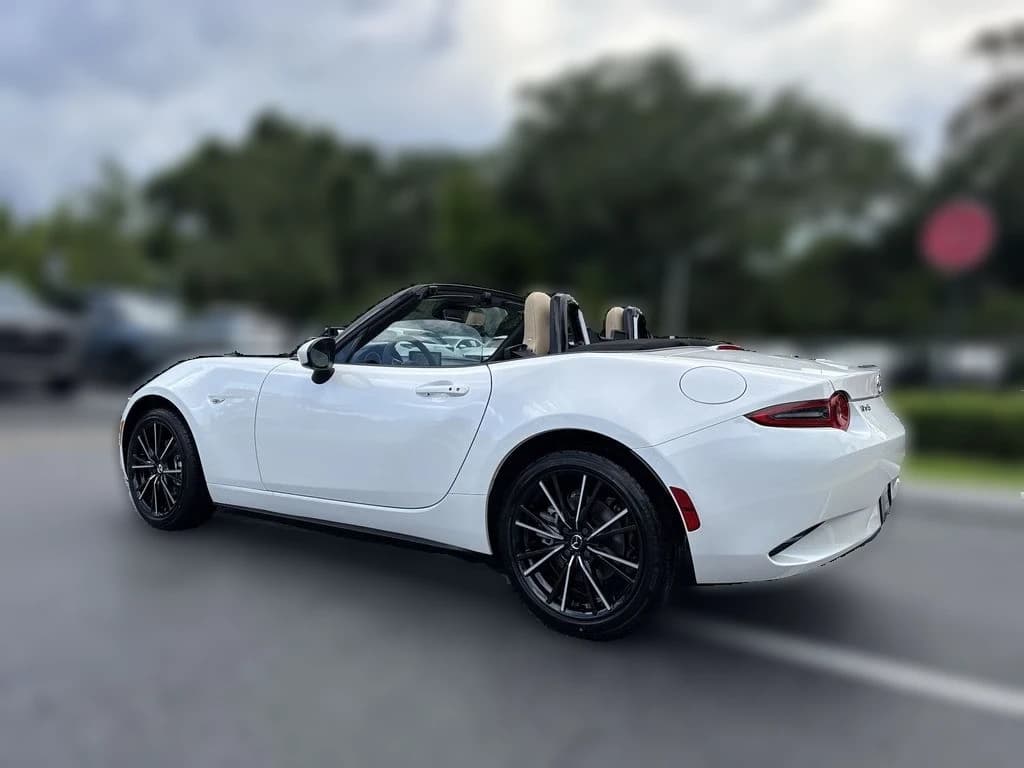 Mazda MX-5 Miata Grand Touring Manual 2026 — side view