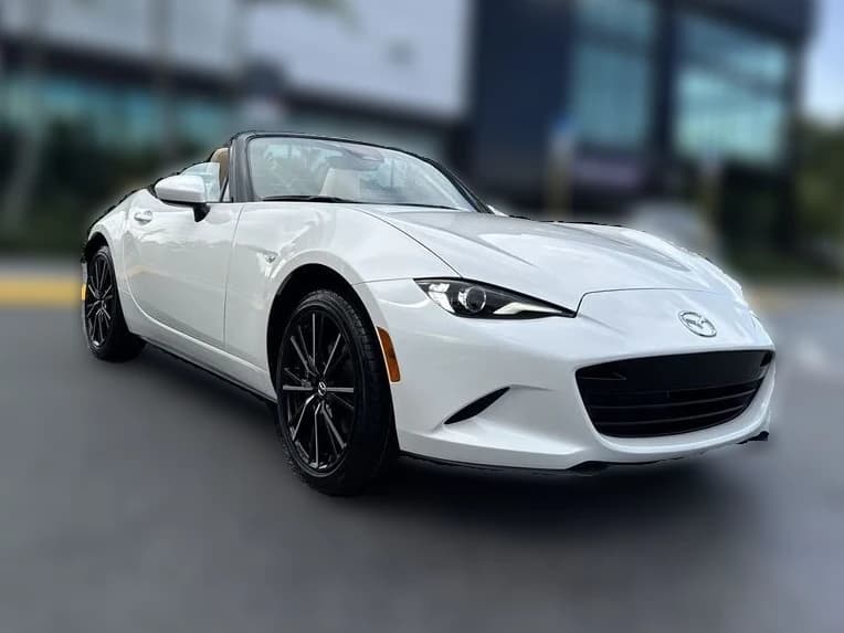 Mazda MX-5 Miata Grand Touring Manual 2026 — side view