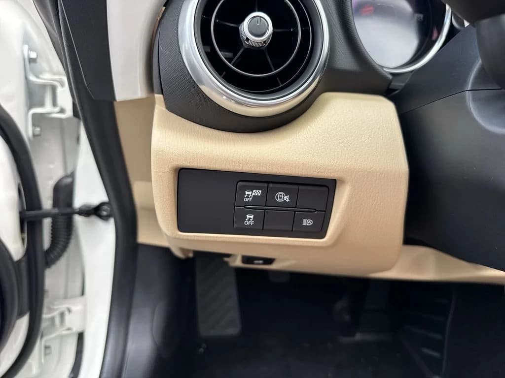 Mazda MX-5 Miata Grand Touring Manual 2026 — side view