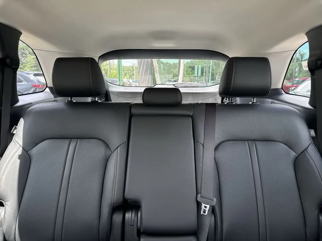 Mazda CX-70 3.3 Turbo Preferred AWD 2026 — side view