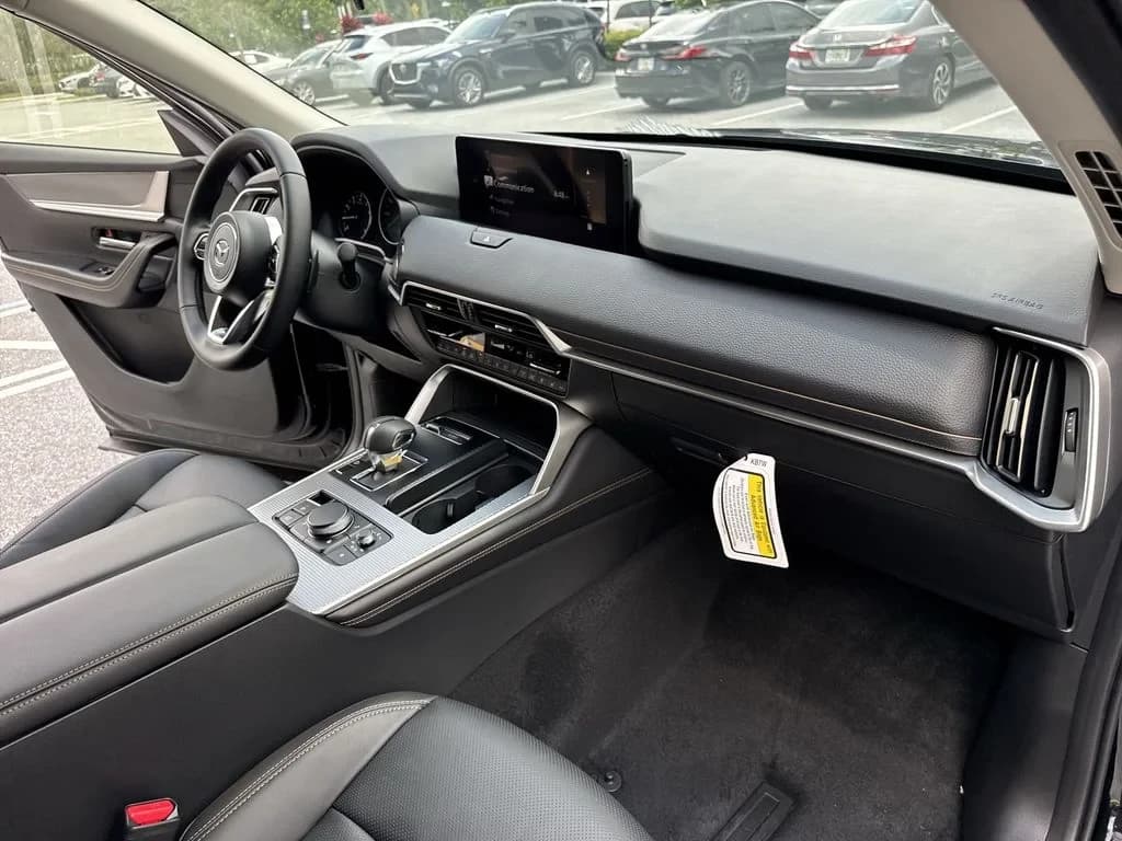 Mazda CX-70 3.3 Turbo Preferred AWD 2026 — side view