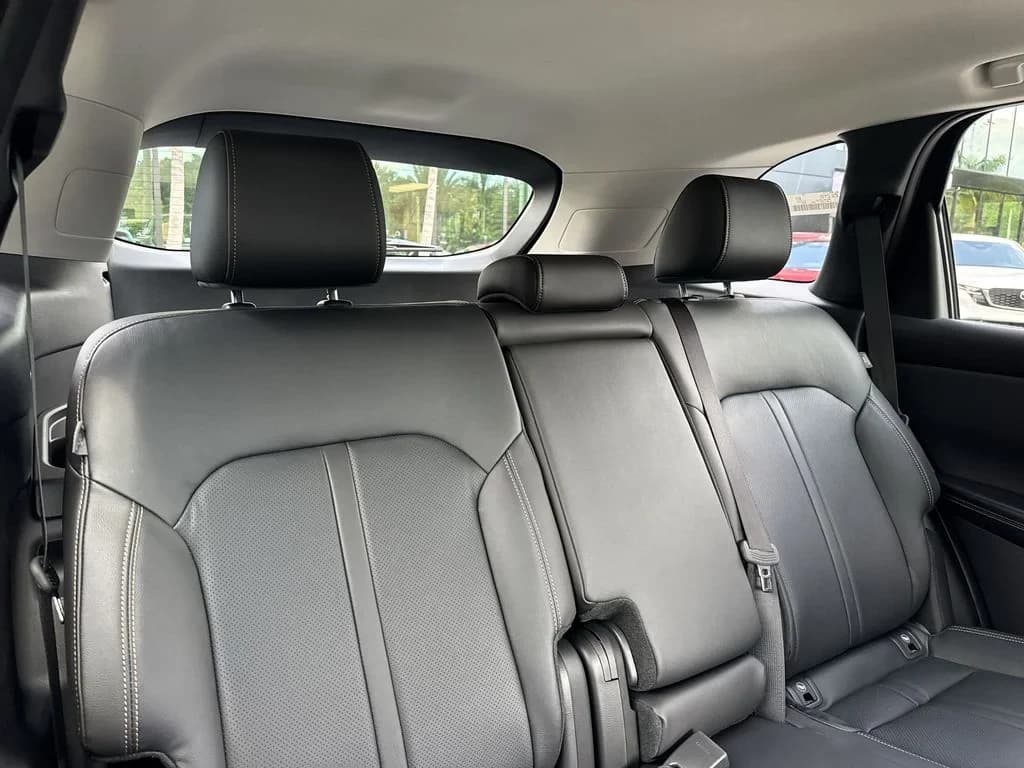 Mazda CX-70 3.3 Turbo Preferred AWD 2026 — side view