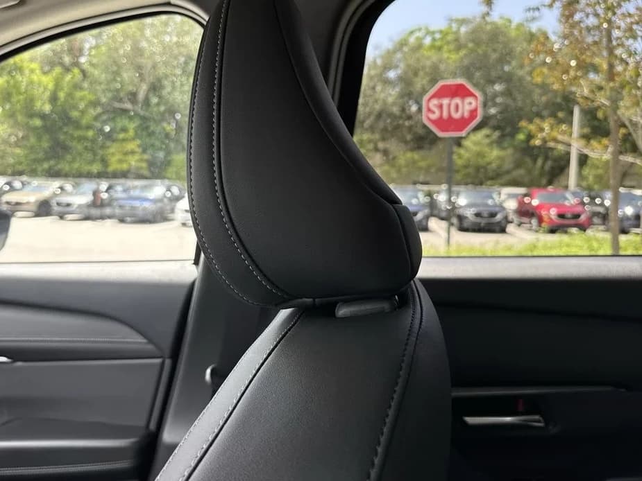 Mazda CX-5 2.5 S Select AWD 2026 — side view