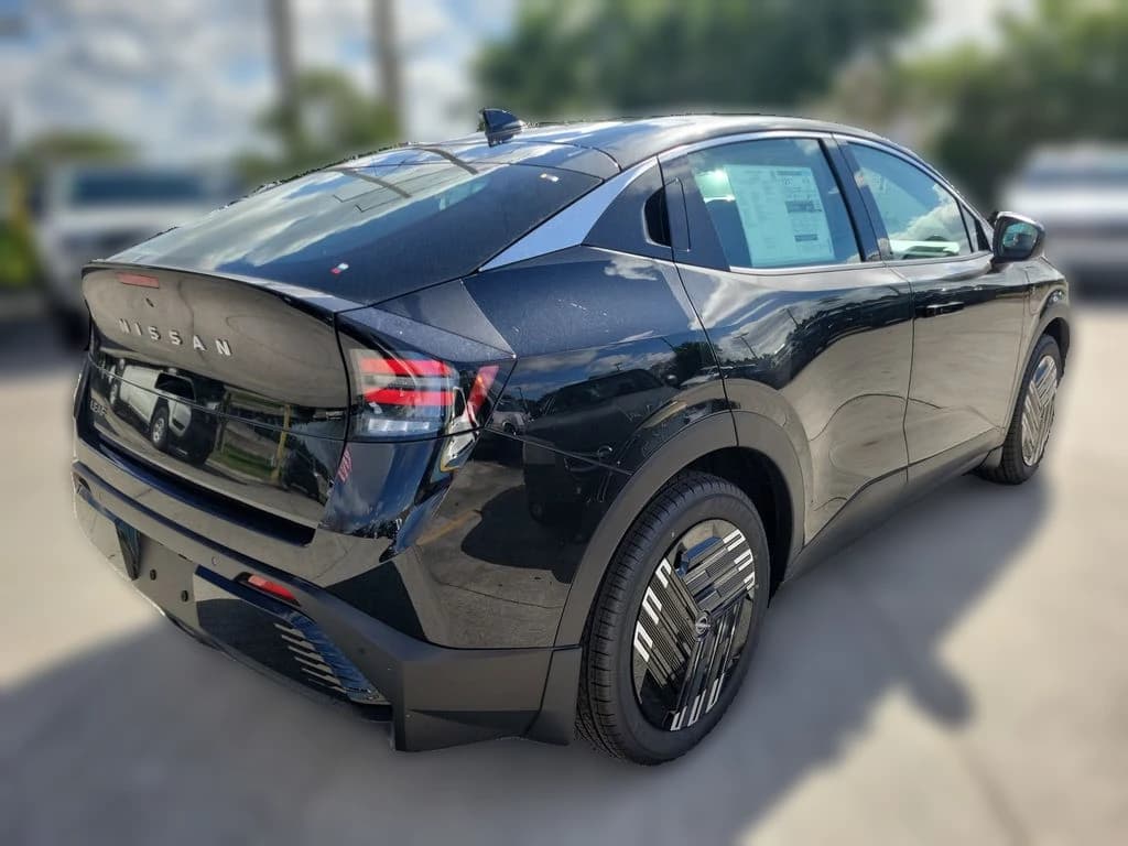 Nissan LEAF S+ FWD 2026 — side view