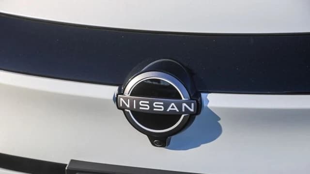 Nissan LEAF S+ FWD 2026 — side view