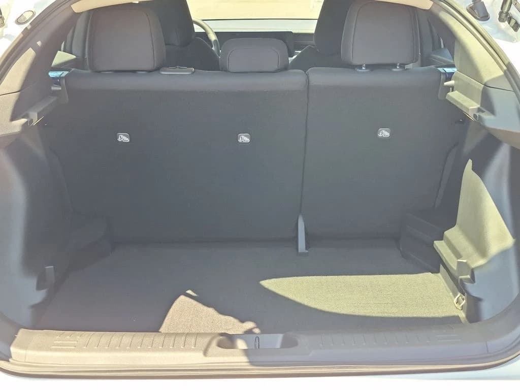 Nissan LEAF S+ FWD 2026 — side view