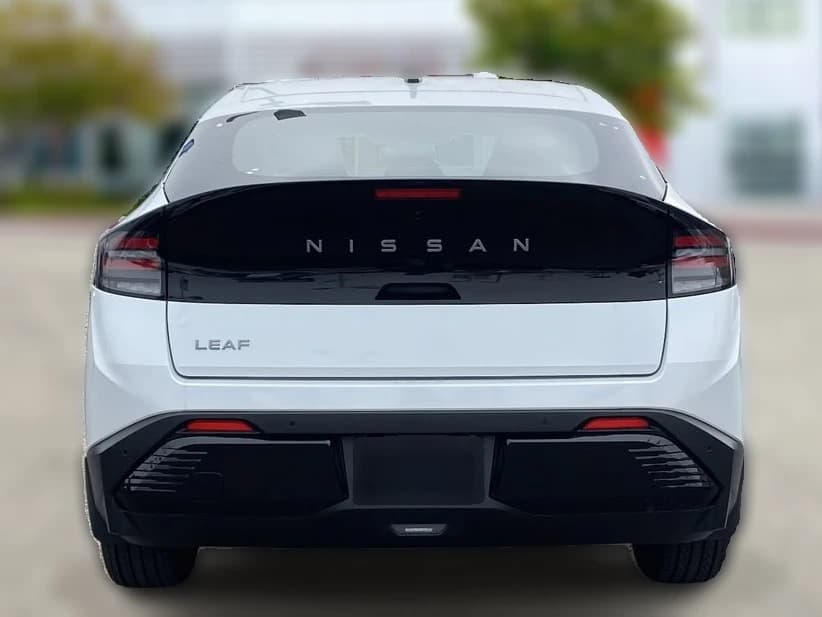 Nissan LEAF S+ FWD 2026 — side view
