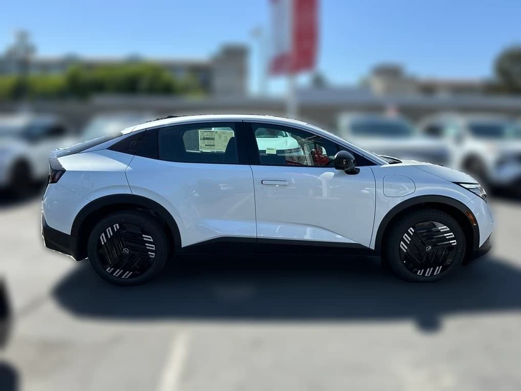 Nissan LEAF S+ FWD 2026 — side view