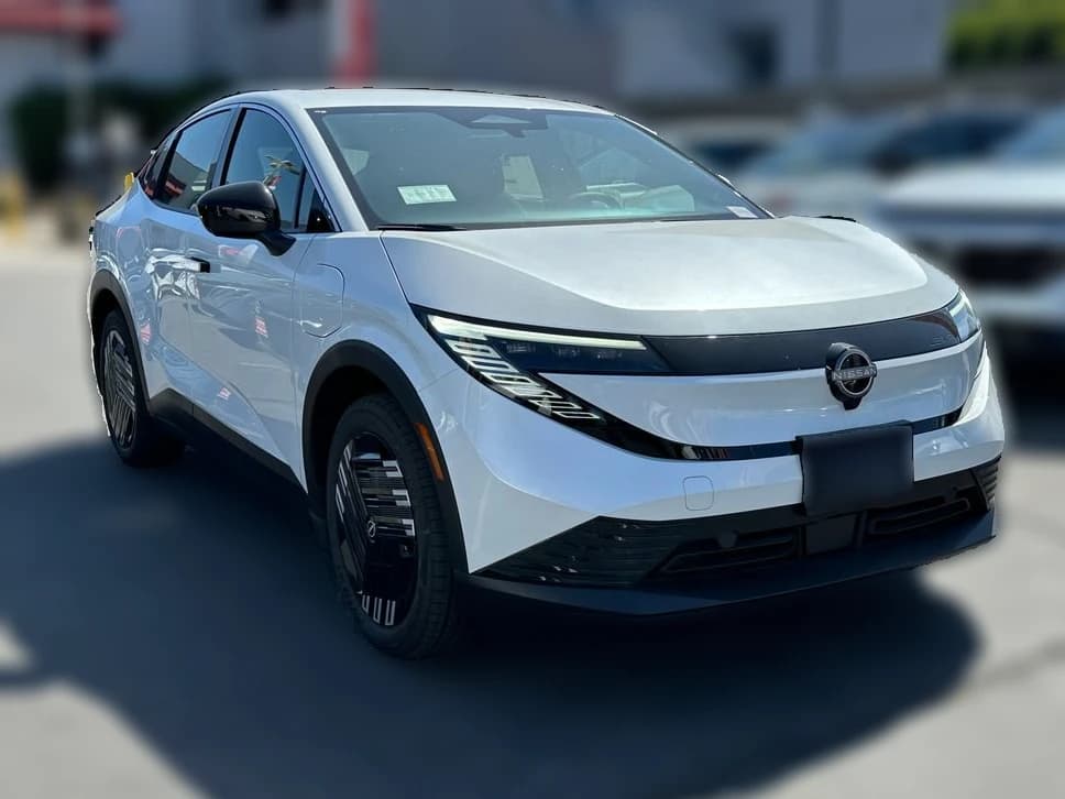 Nissan LEAF S+ FWD 2026 — side view