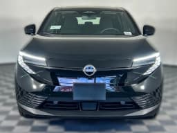 Nissan LEAF S FWD 2026 — side view