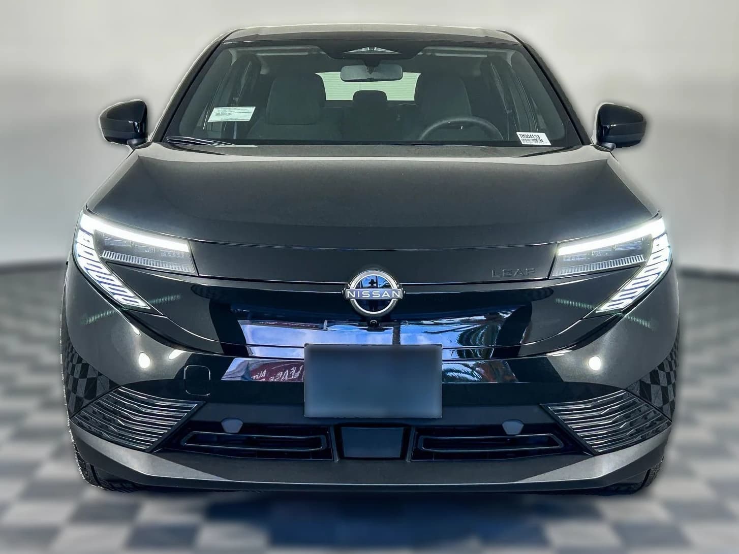 Nissan LEAF S FWD 2026 — side view