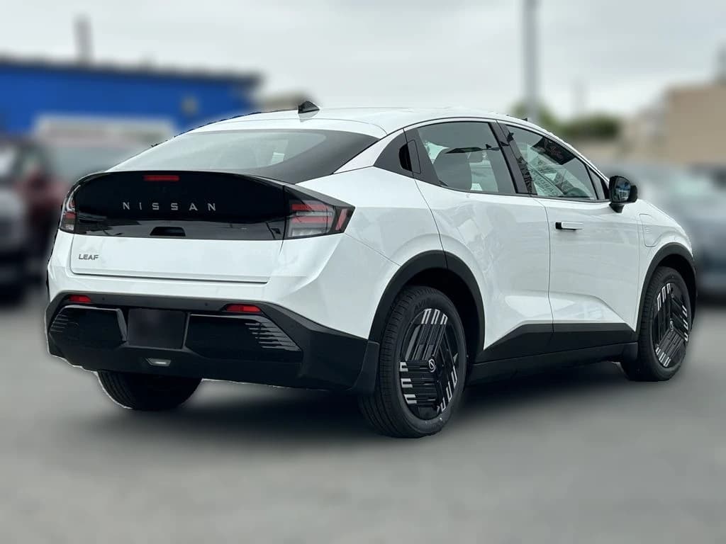 Nissan LEAF S+ FWD 2026 — side view