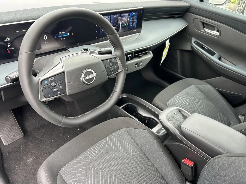 Nissan LEAF S+ FWD 2026 — side view