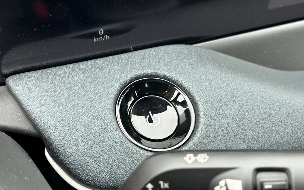 Nissan LEAF S+ FWD 2026 — side view