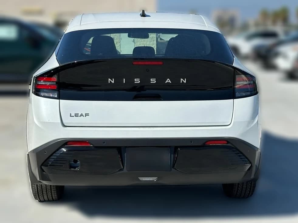 Nissan LEAF S+ FWD 2026 — side view